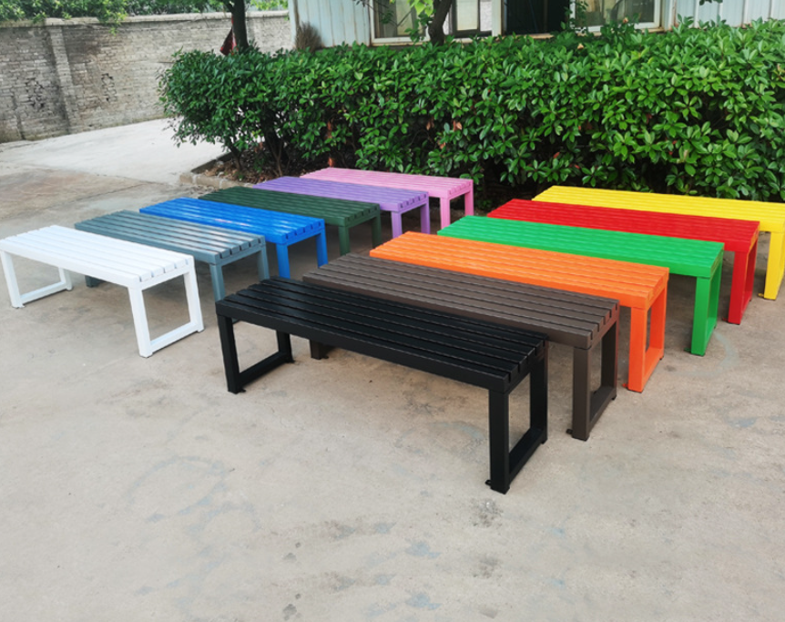 Commercial Grade Black Metal Slatted Outdoor Bench – Heavy-Duty All-Weather Seating for Parks, Industrial Yards & Urban Plazas